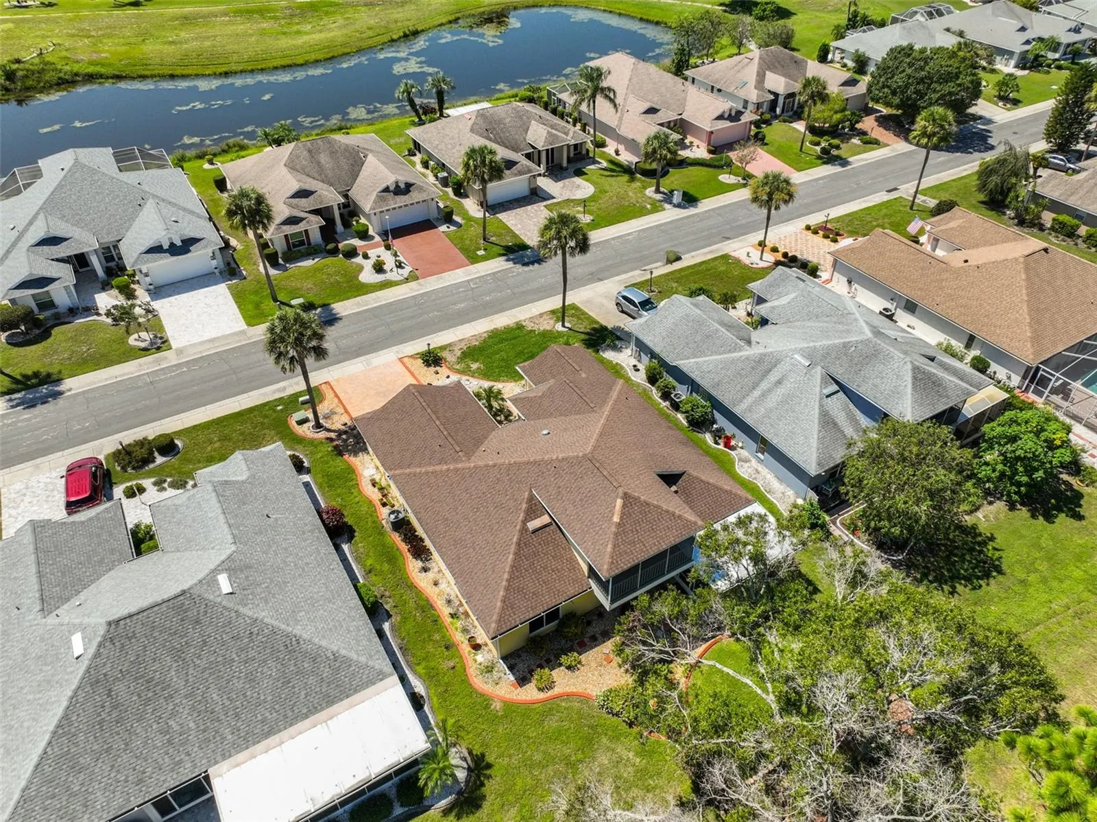 315 CALOOSA WOODS LN