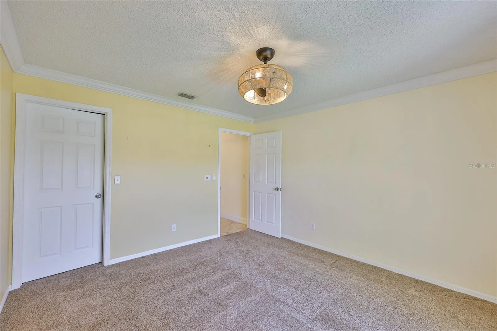 315 CALOOSA WOODS LN