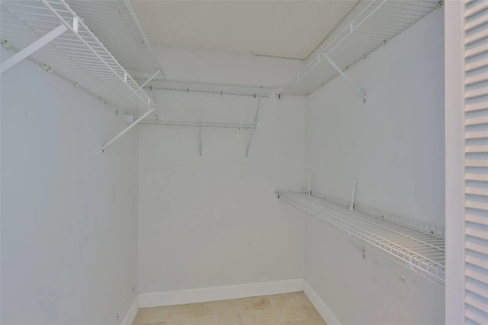 315 CALOOSA WOODS LN
