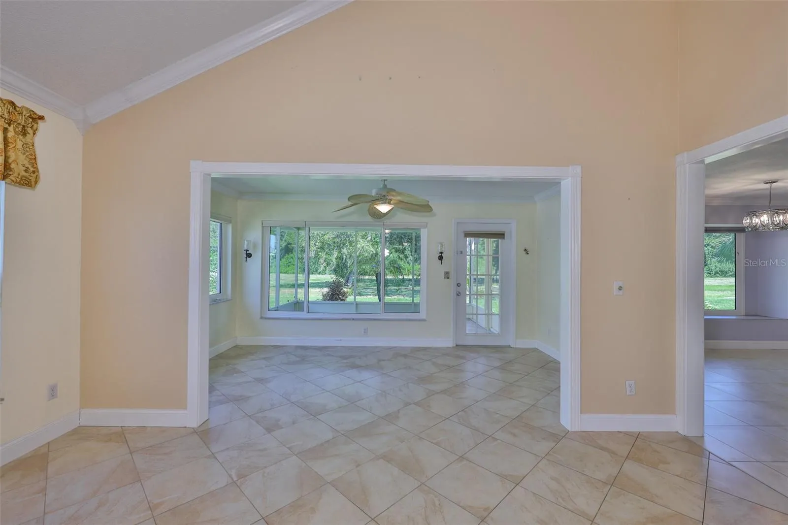 315 CALOOSA WOODS LN