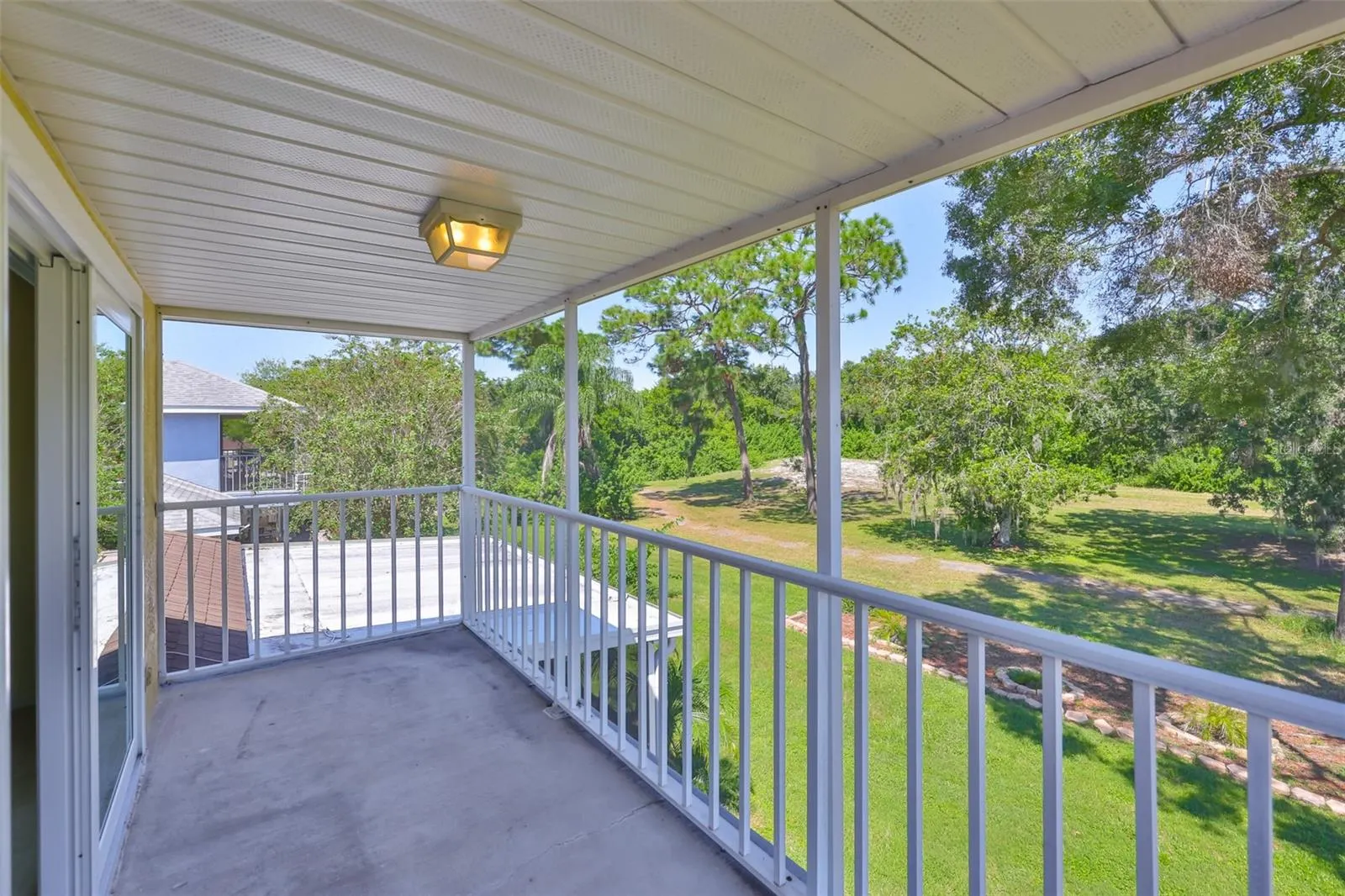 315 CALOOSA WOODS LN
