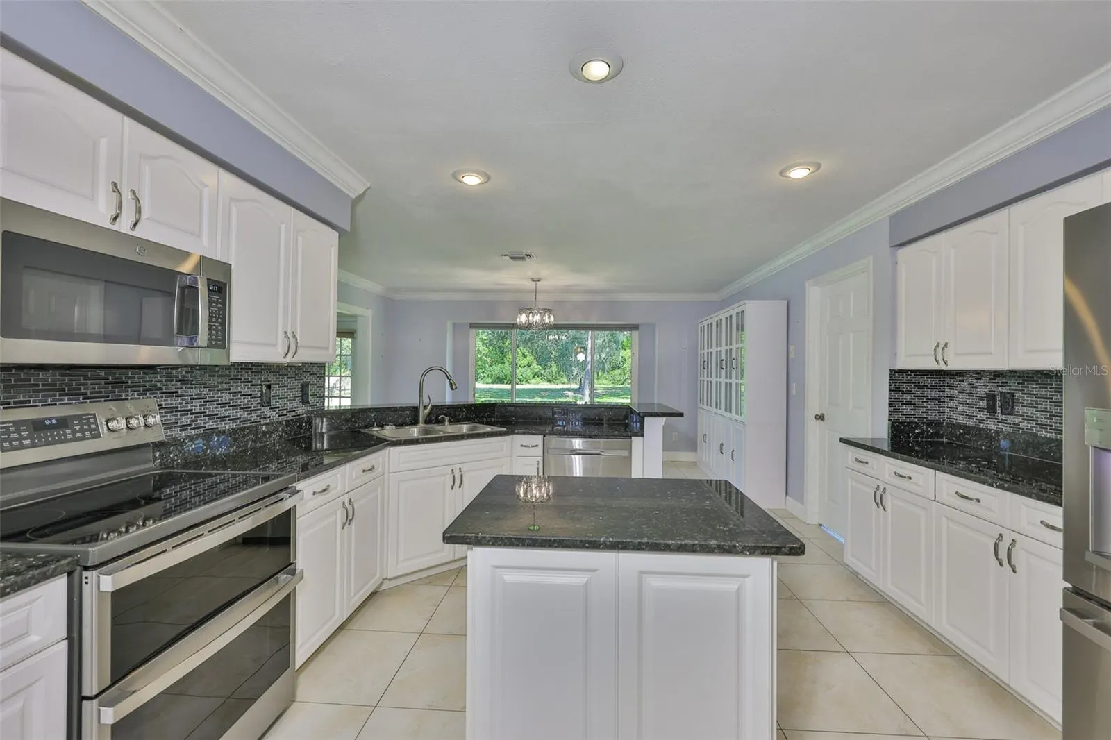 315 CALOOSA WOODS LN