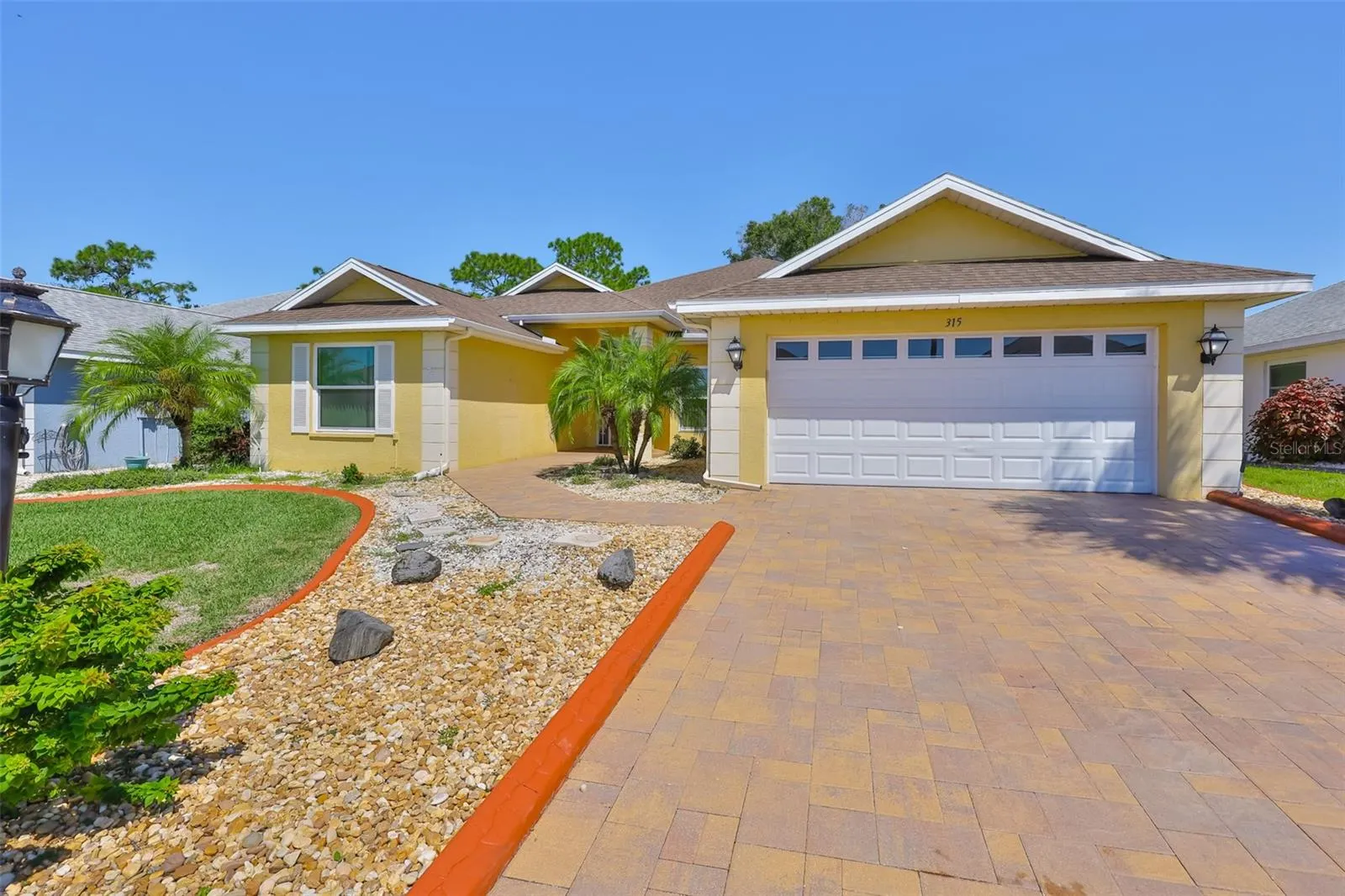 315 CALOOSA WOODS LN