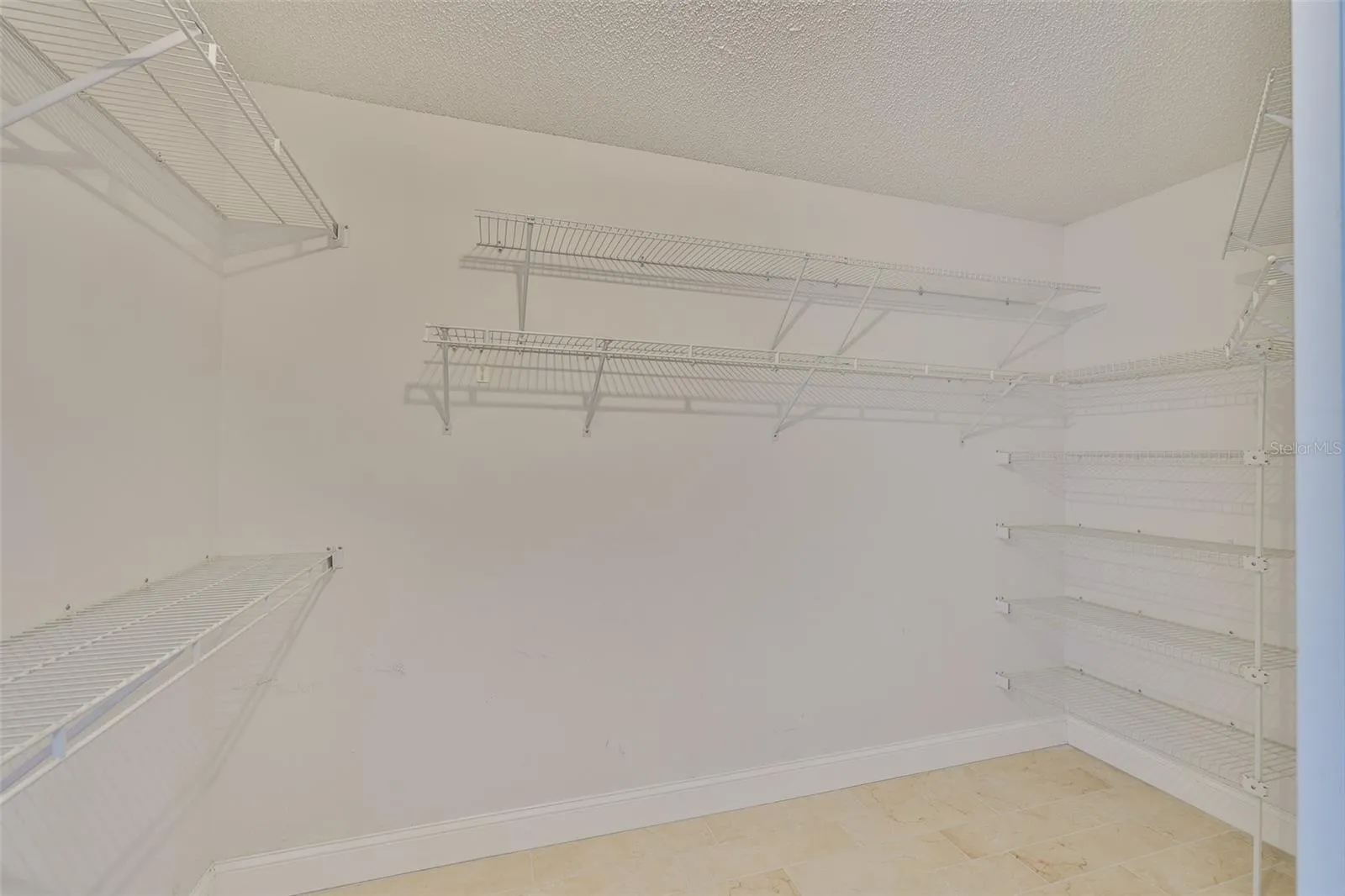 315 CALOOSA WOODS LN
