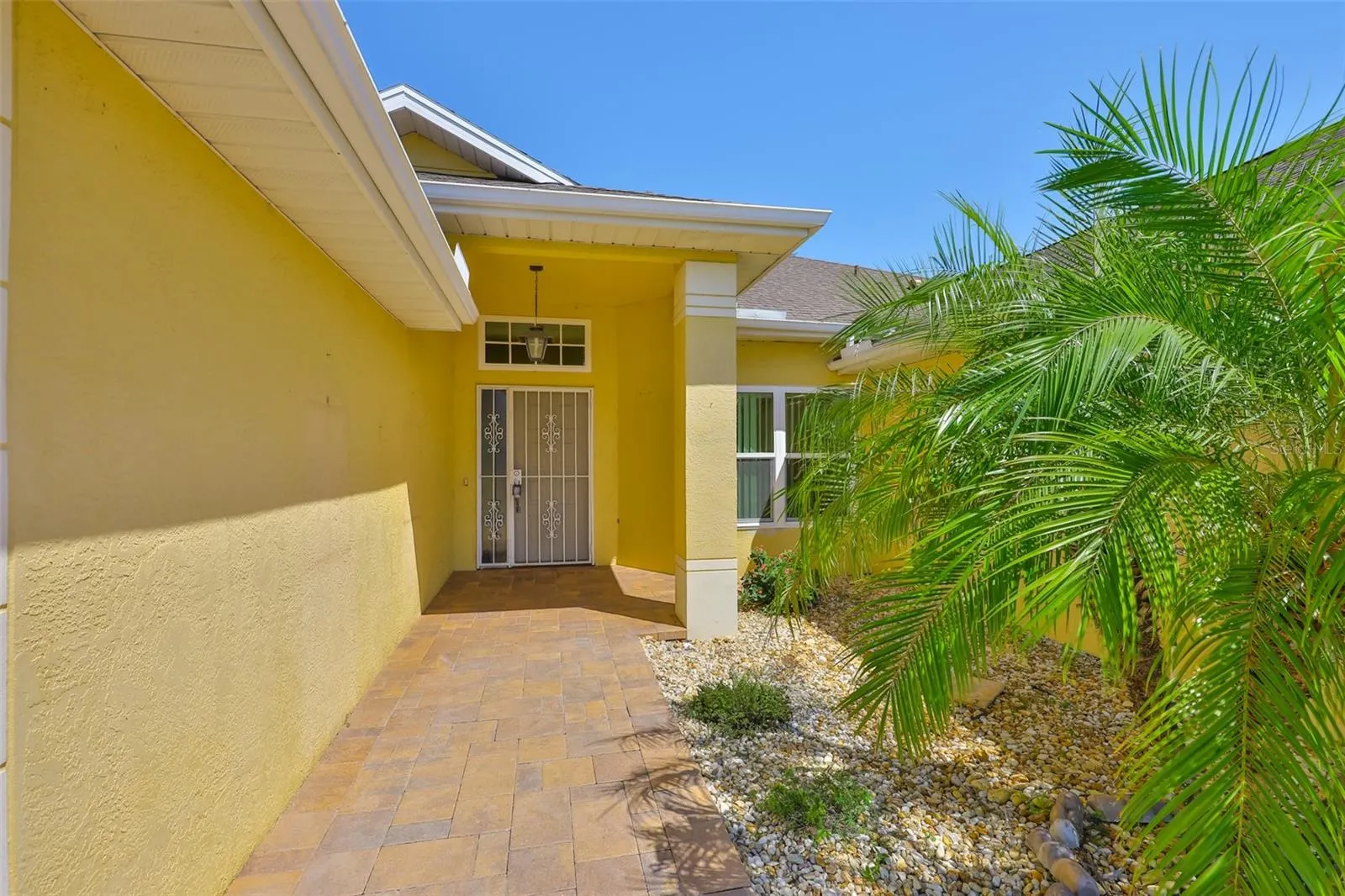 315 CALOOSA WOODS LN