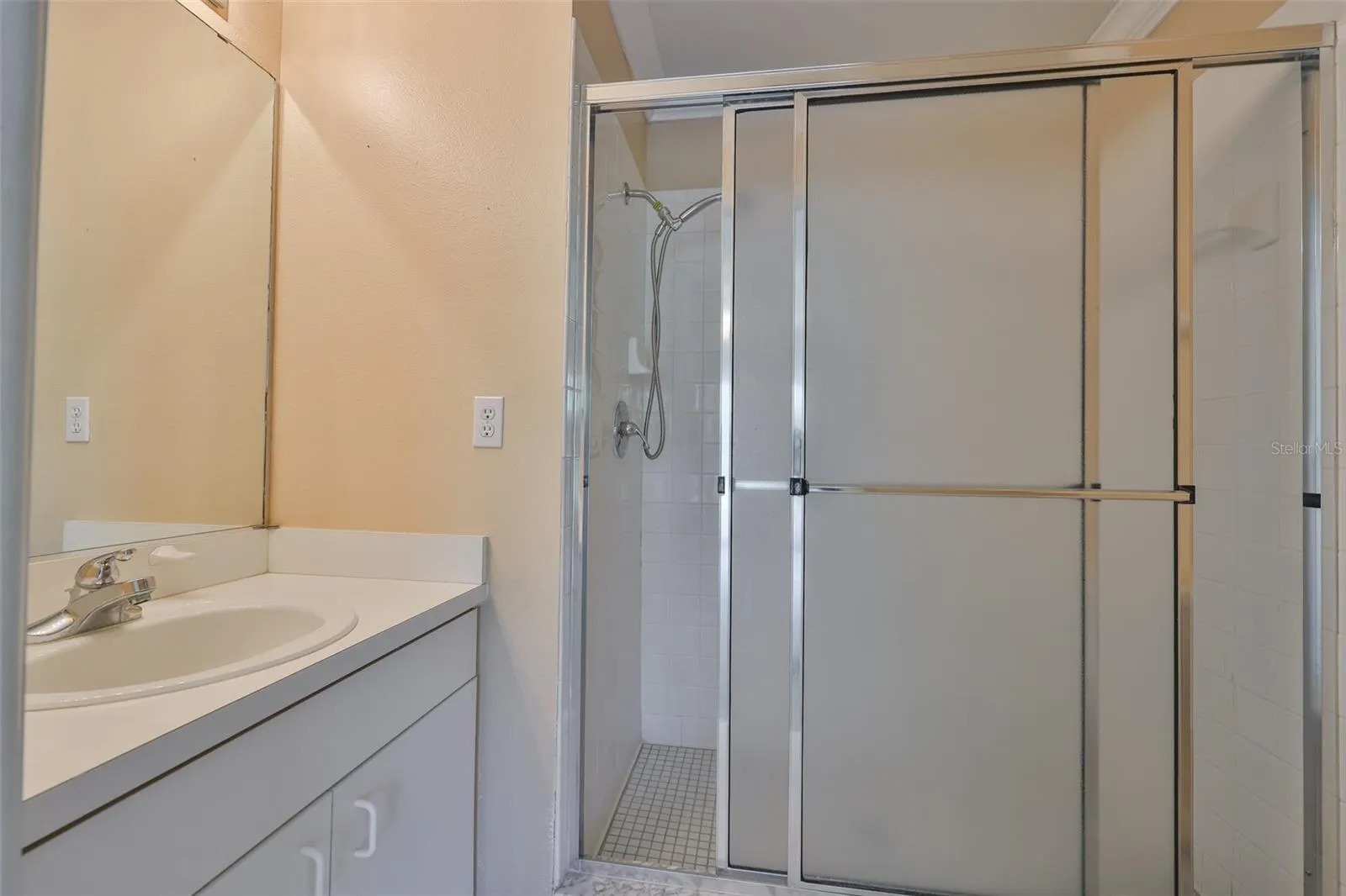 315 CALOOSA WOODS LN