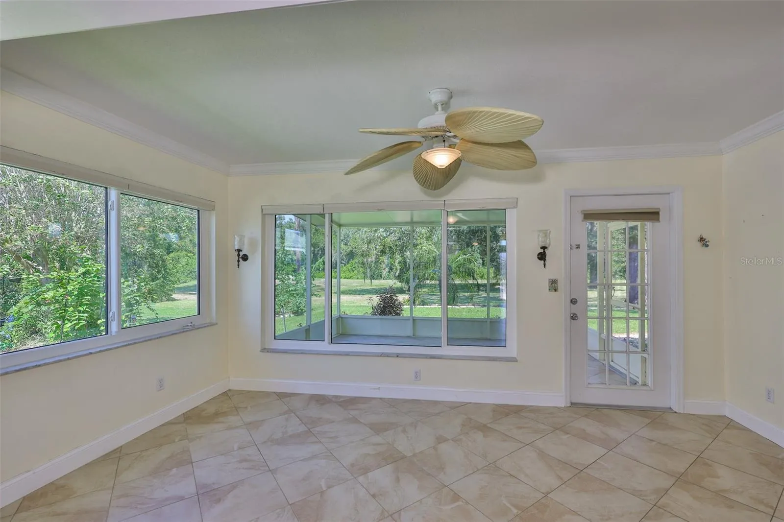 315 CALOOSA WOODS LN