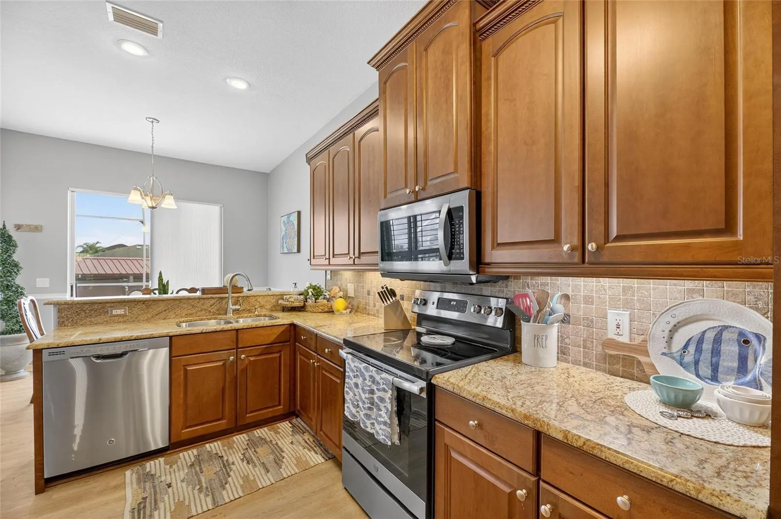 816 GOLF ISLAND DR