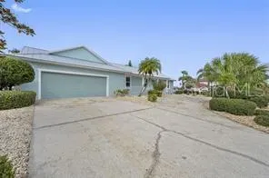 817 CHIPAWAY DR
