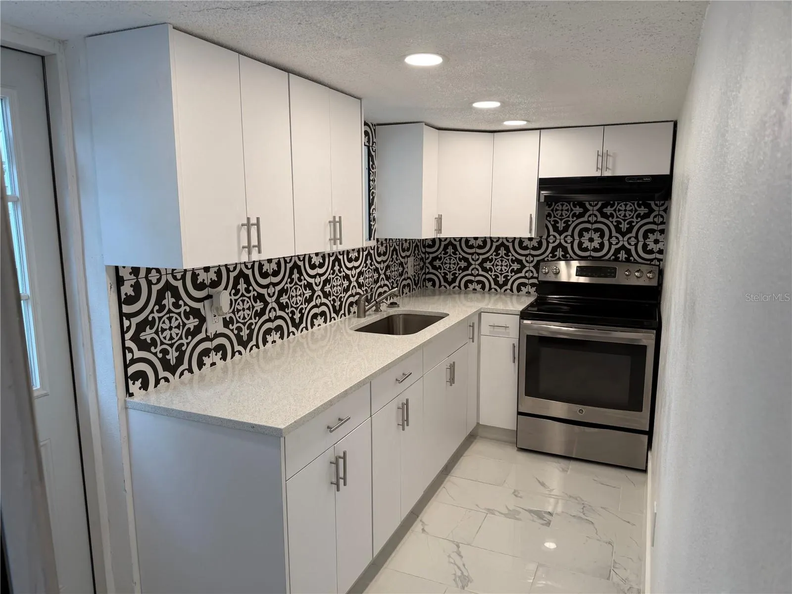 3116 W HAYA ST