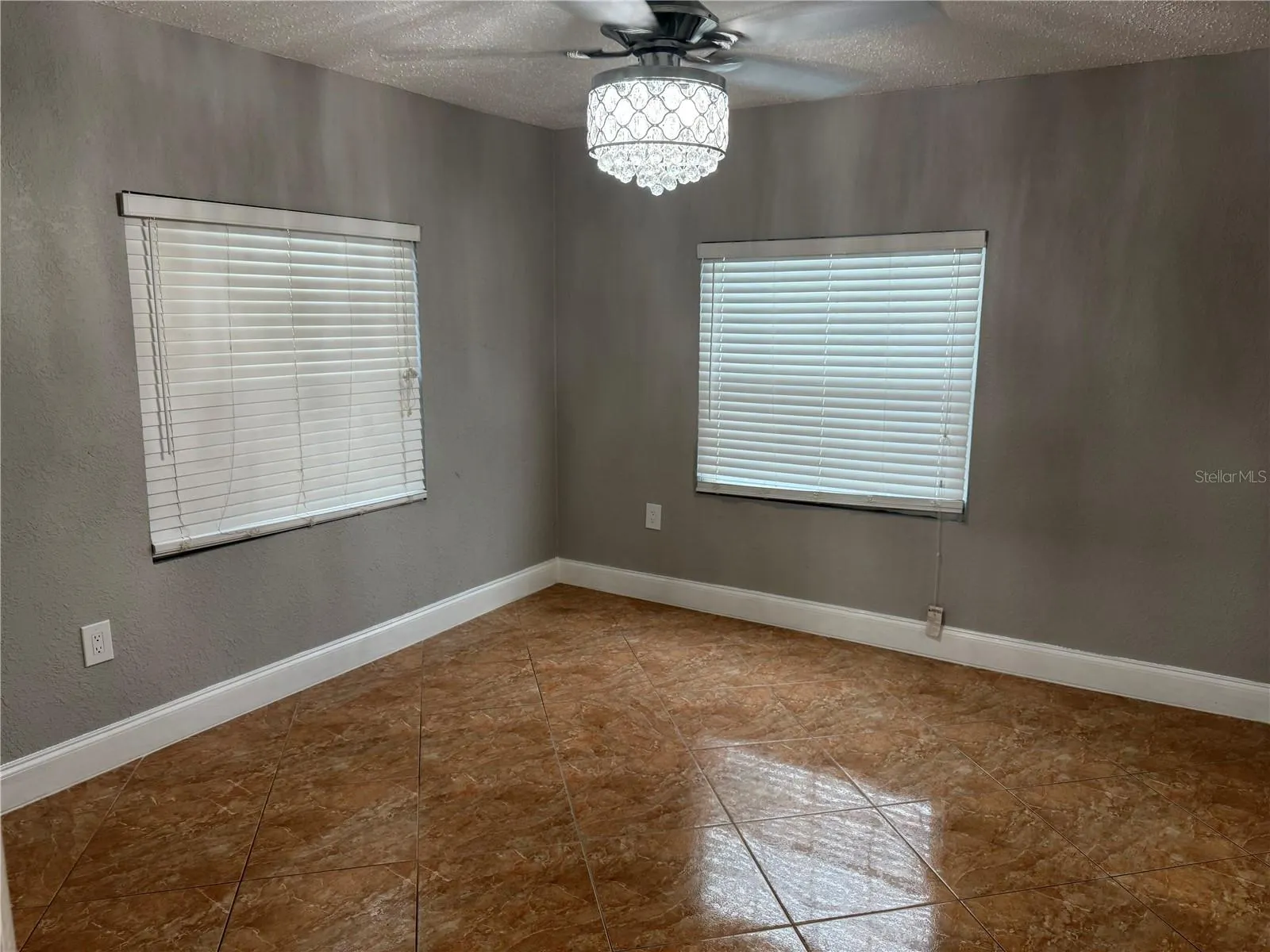3116 W HAYA ST
