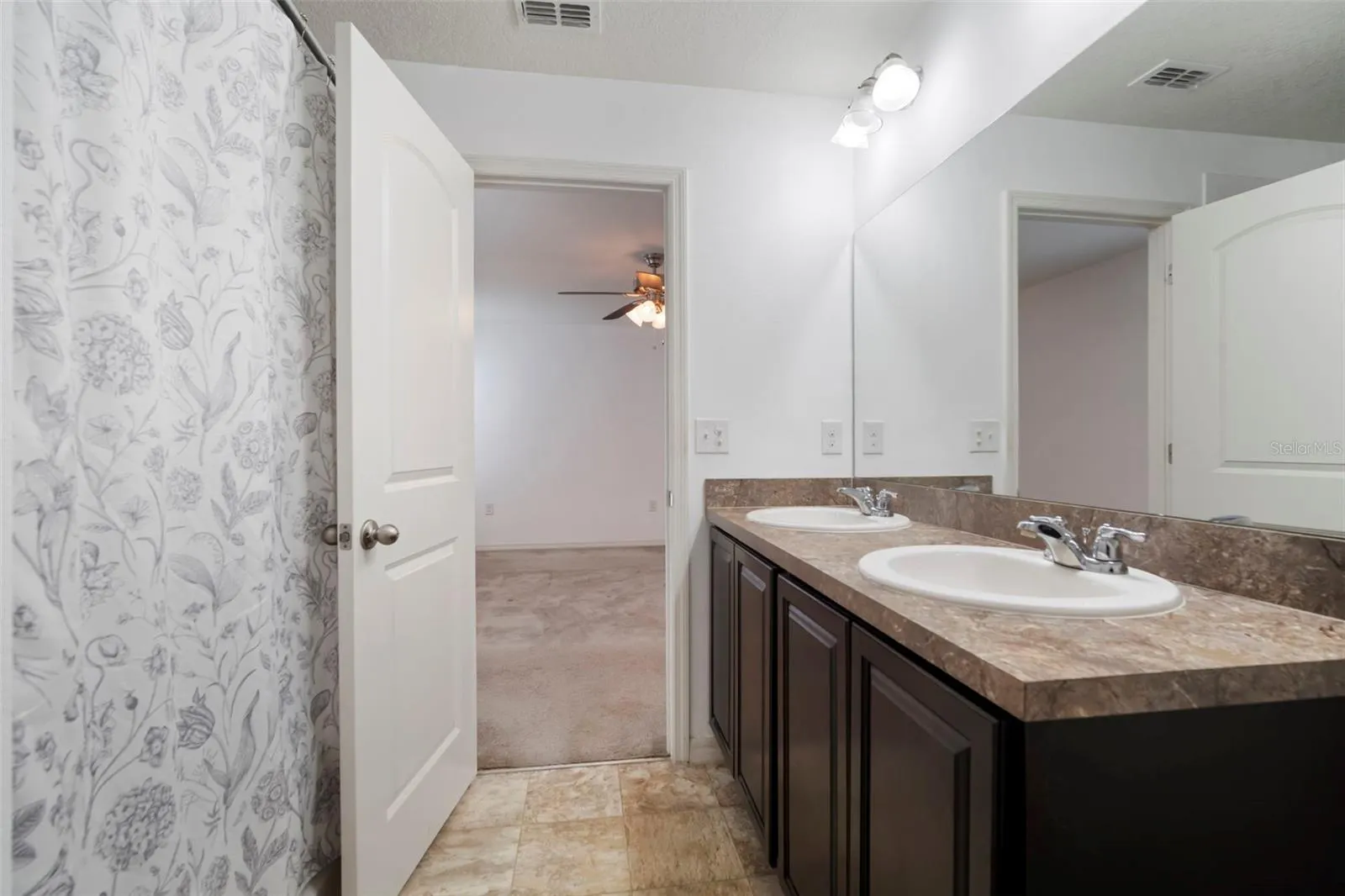10637 LAGUNA PLAINS DR