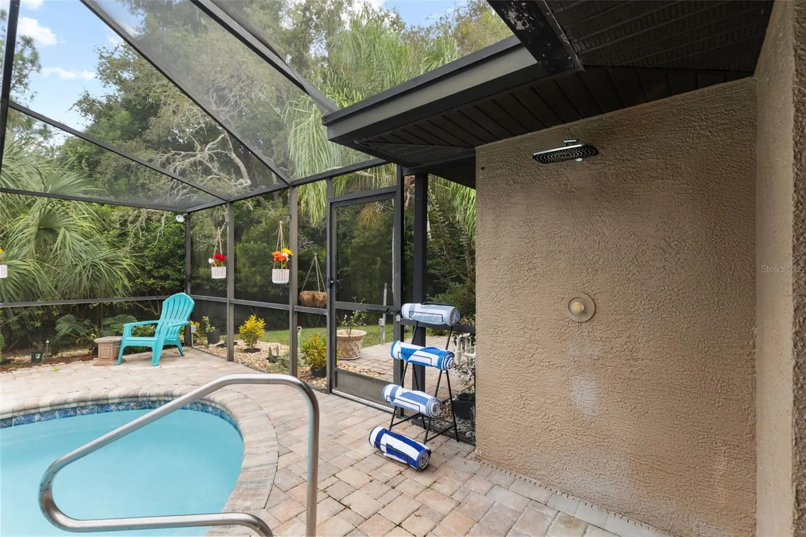 6491 LAUREL OAK DR