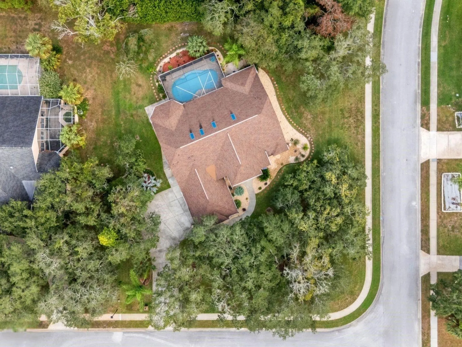 6491 LAUREL OAK DR