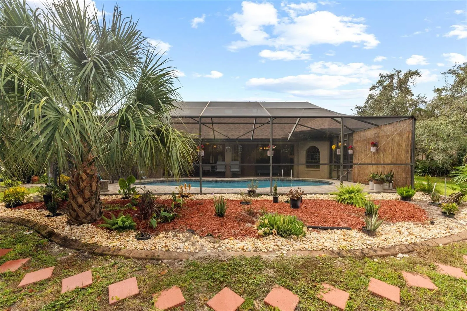 6491 LAUREL OAK DR