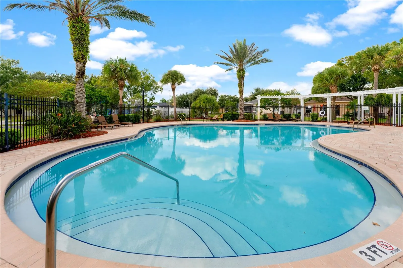 12468 COUNTRY WHITE CIR