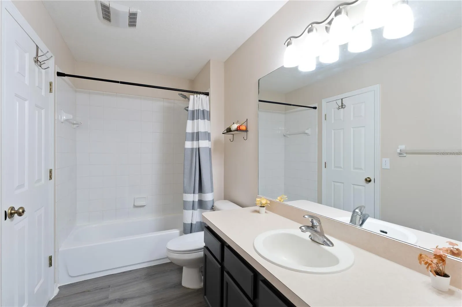 12468 COUNTRY WHITE CIR