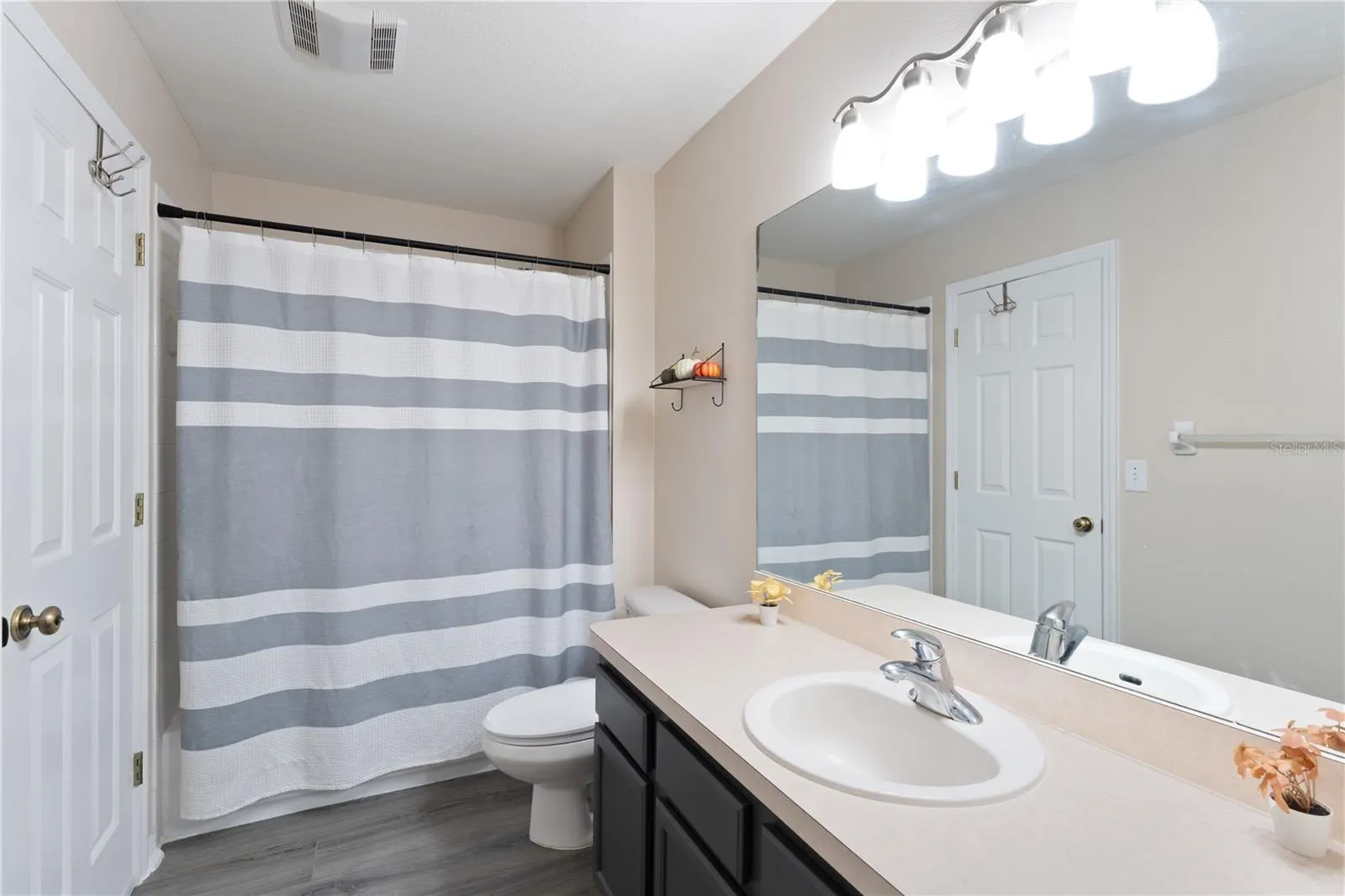 12468 COUNTRY WHITE CIR