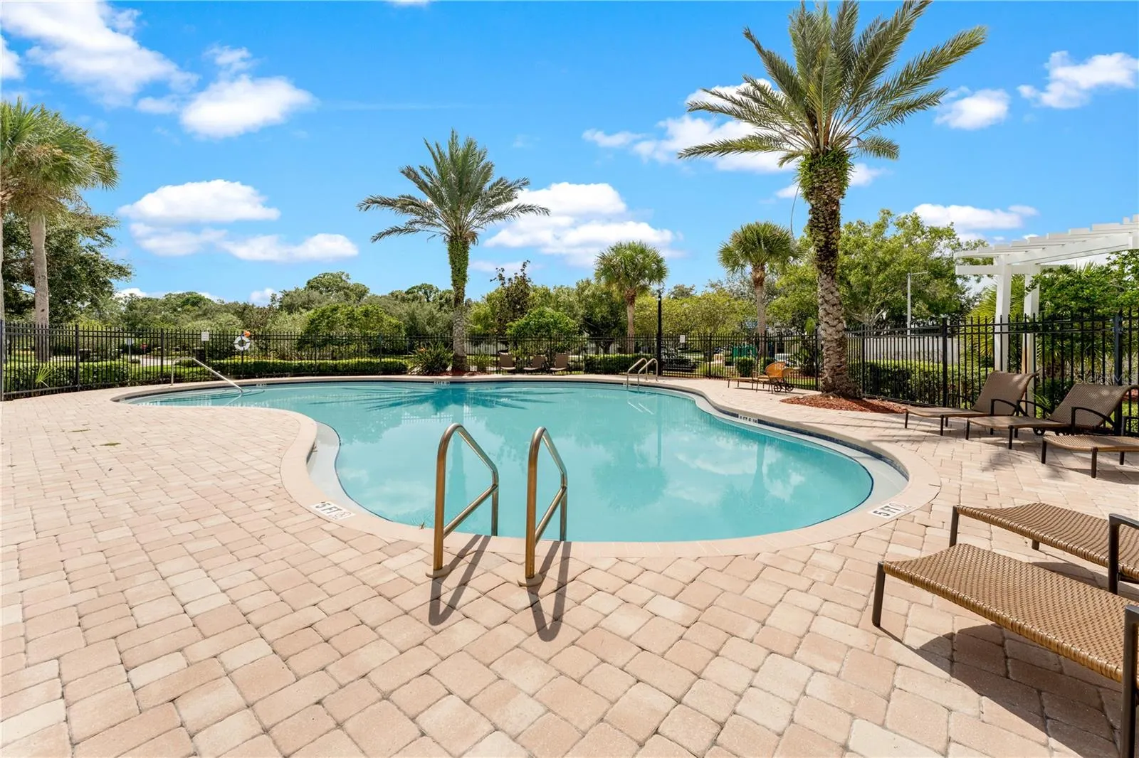 12468 COUNTRY WHITE CIR