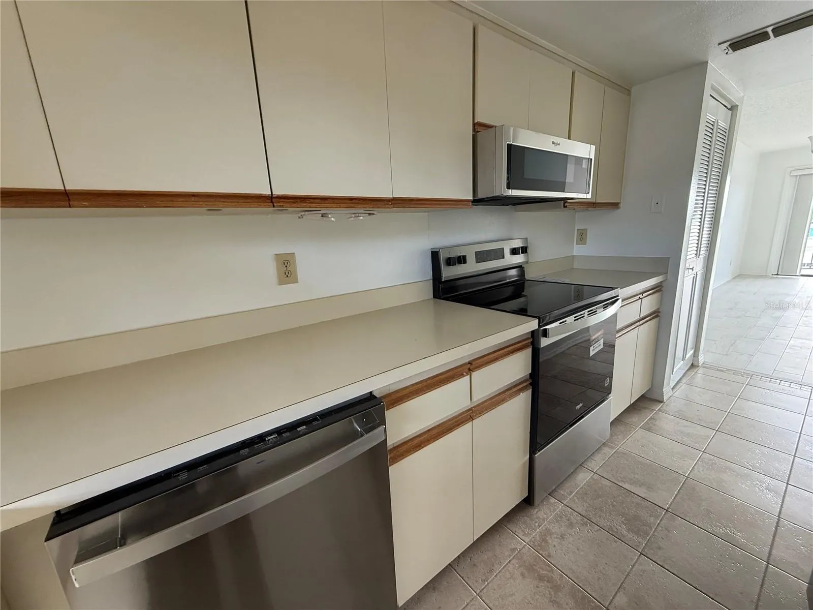 145 116TH AVE #303, #303