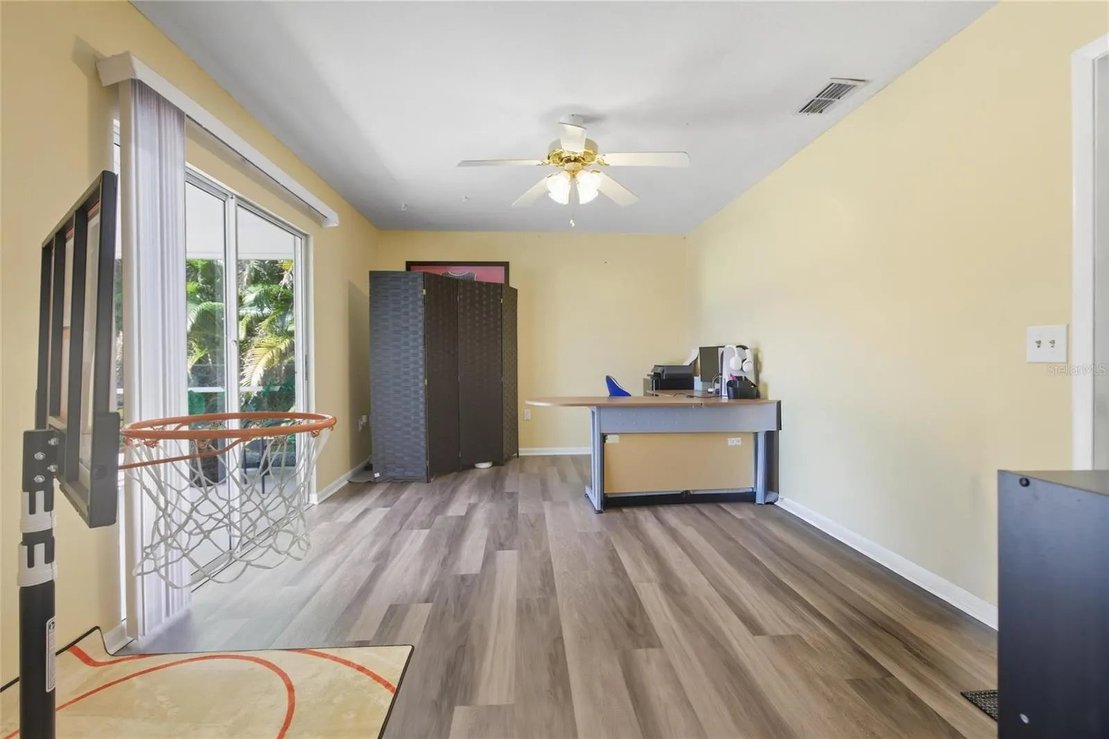 1222 SE 23RD AVE