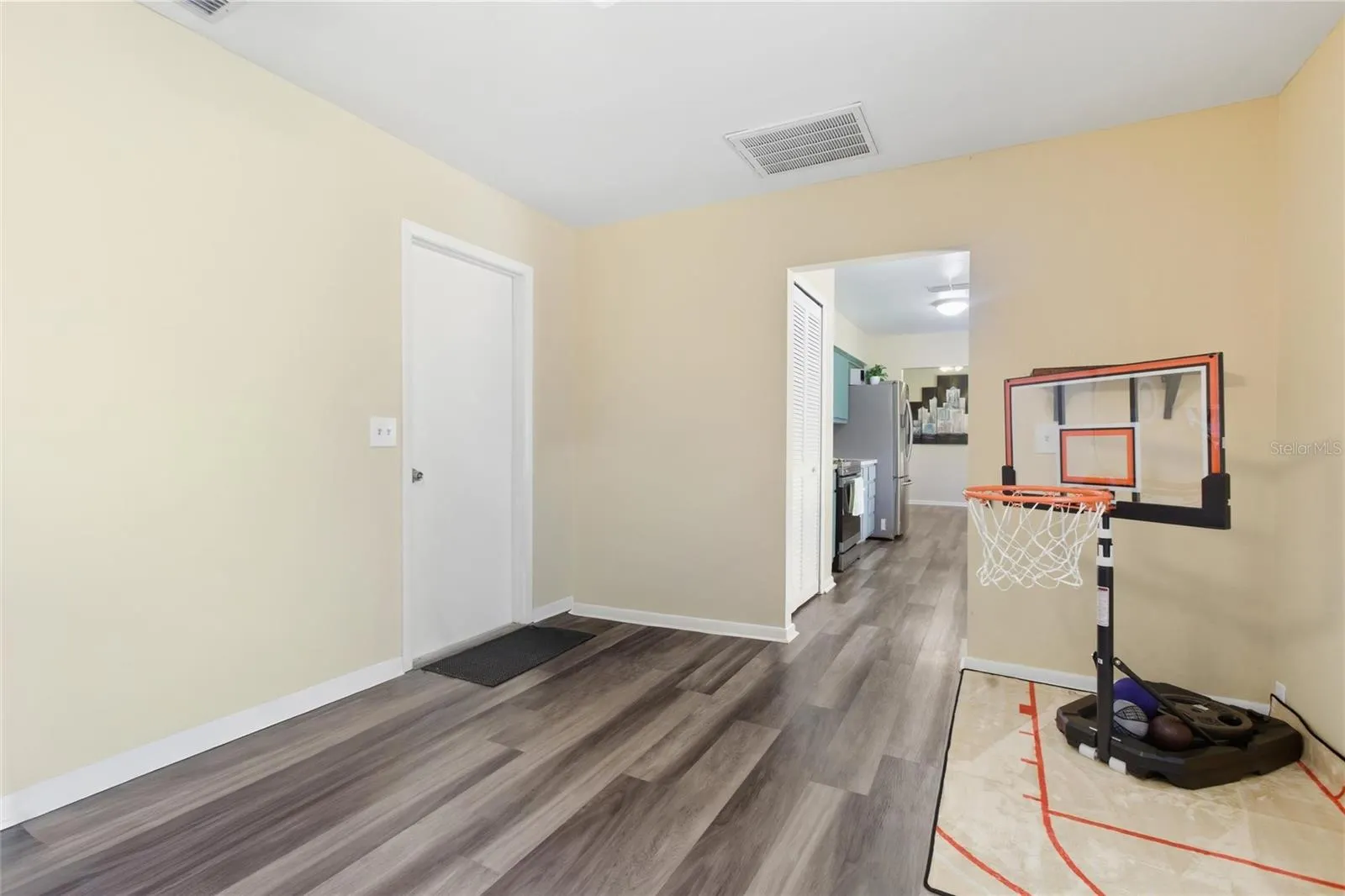 1222 SE 23RD AVE