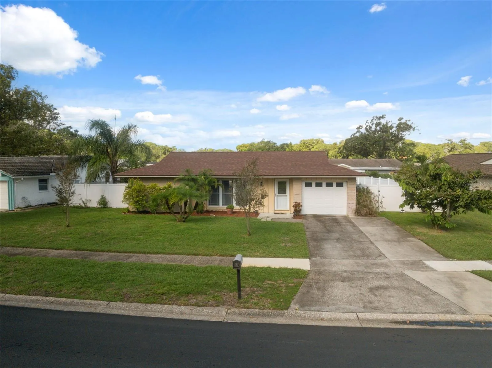 766 ANCHORAGE LN