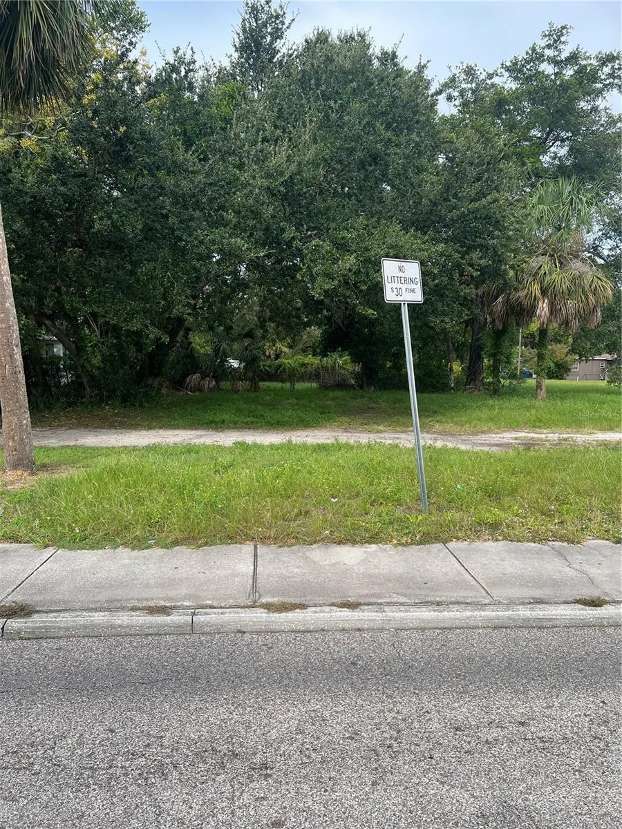 MARTIN LUTHER KING JR AVE