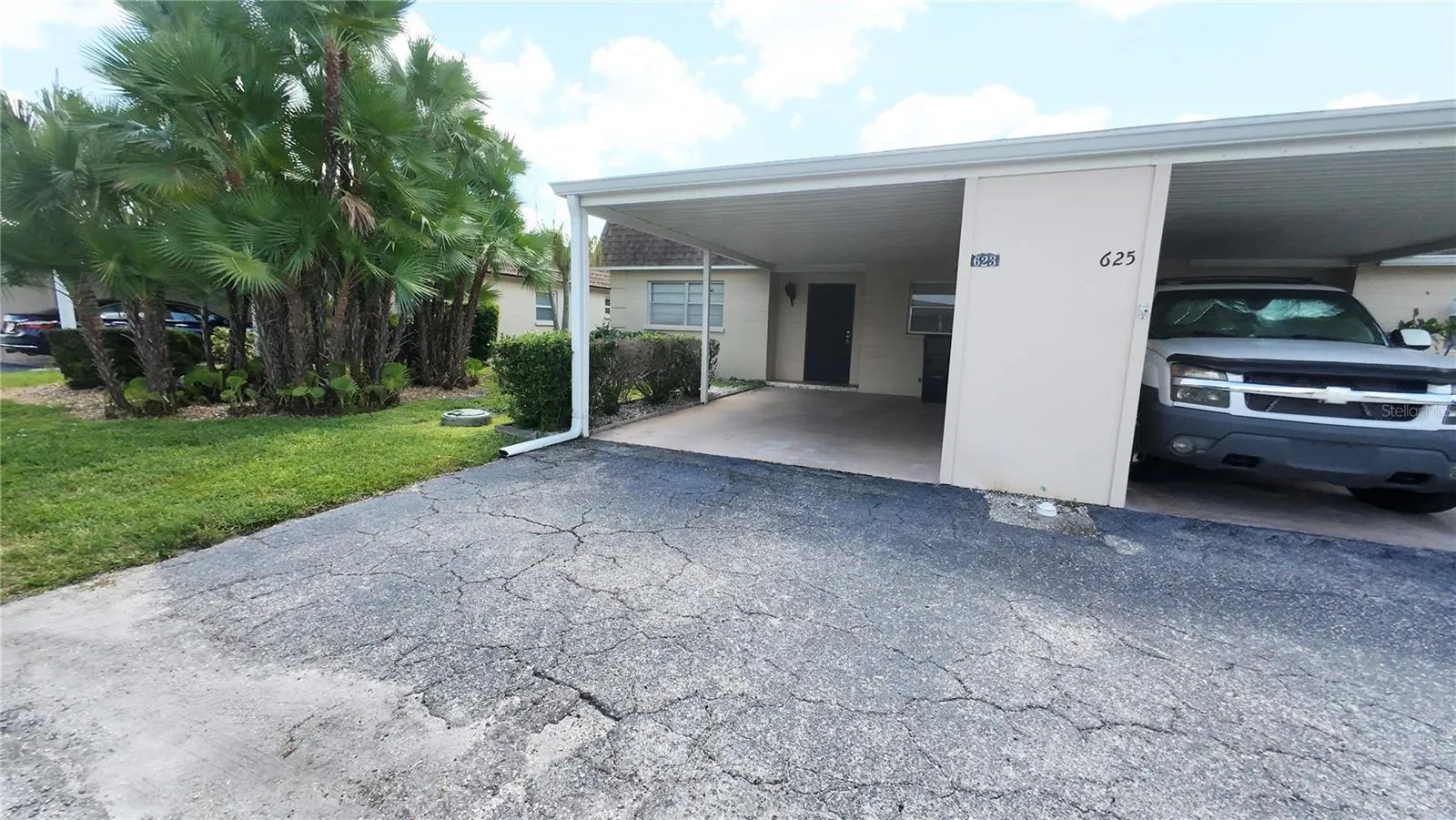 623 PARK CIR