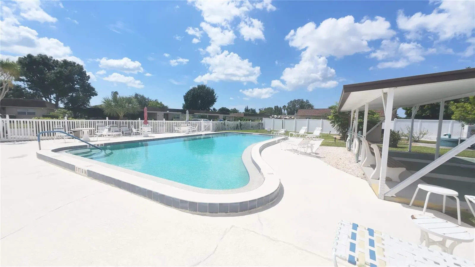 623 PARK CIR