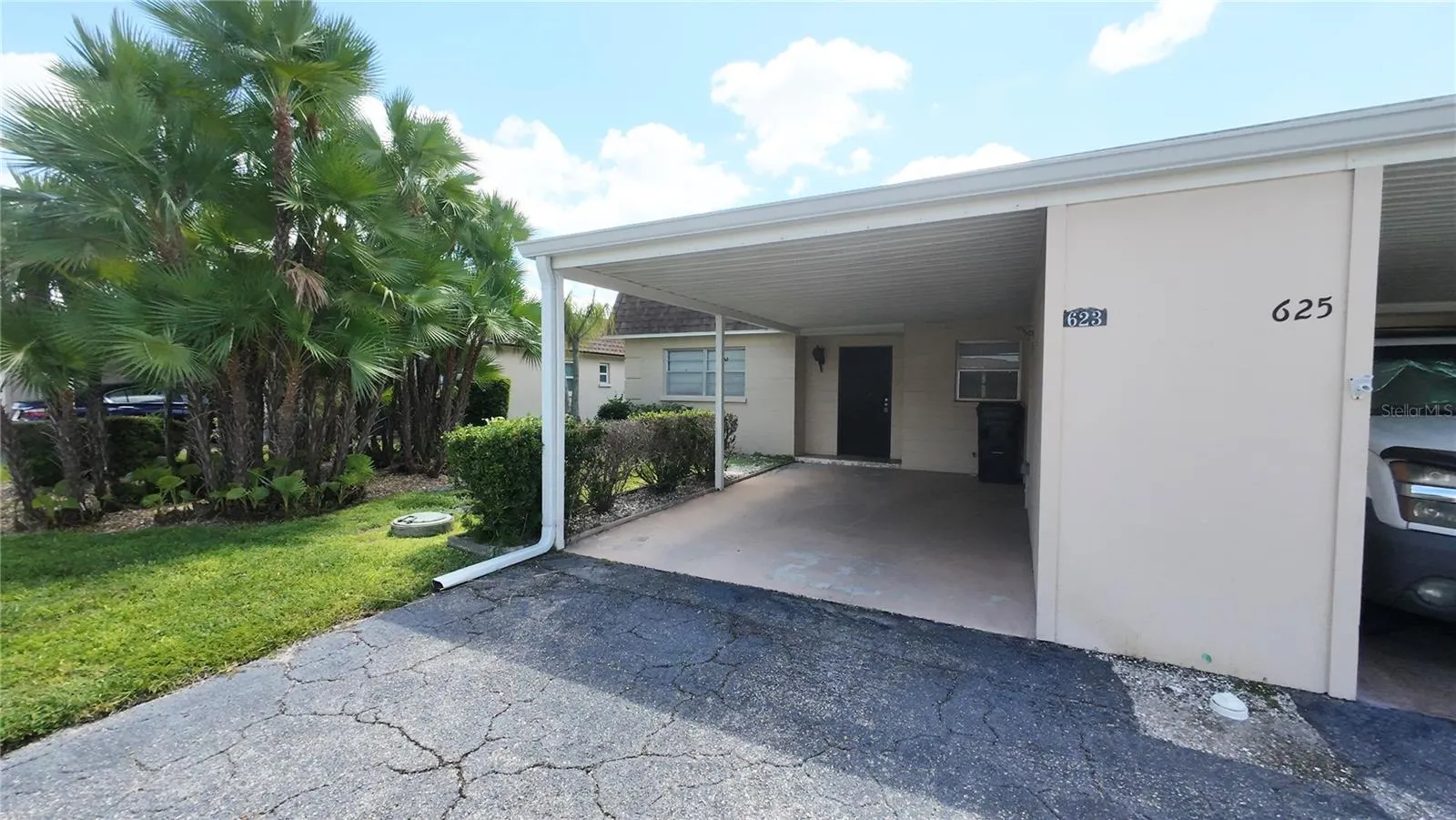 623 PARK CIR