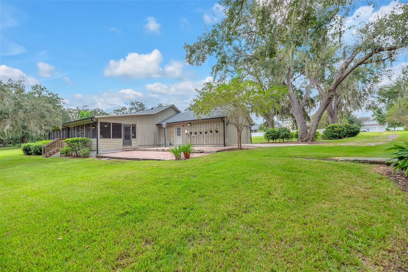 1204 JOE HENRY WHEELER DR