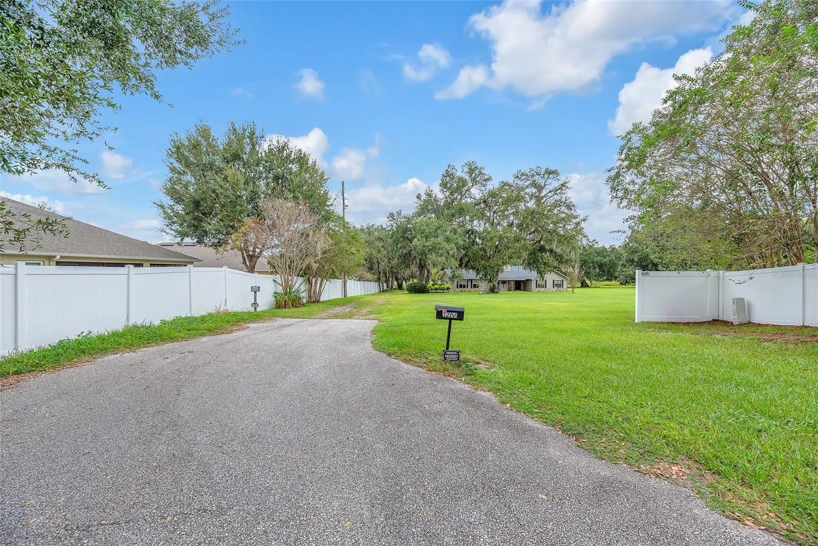 1204 JOE HENRY WHEELER DR