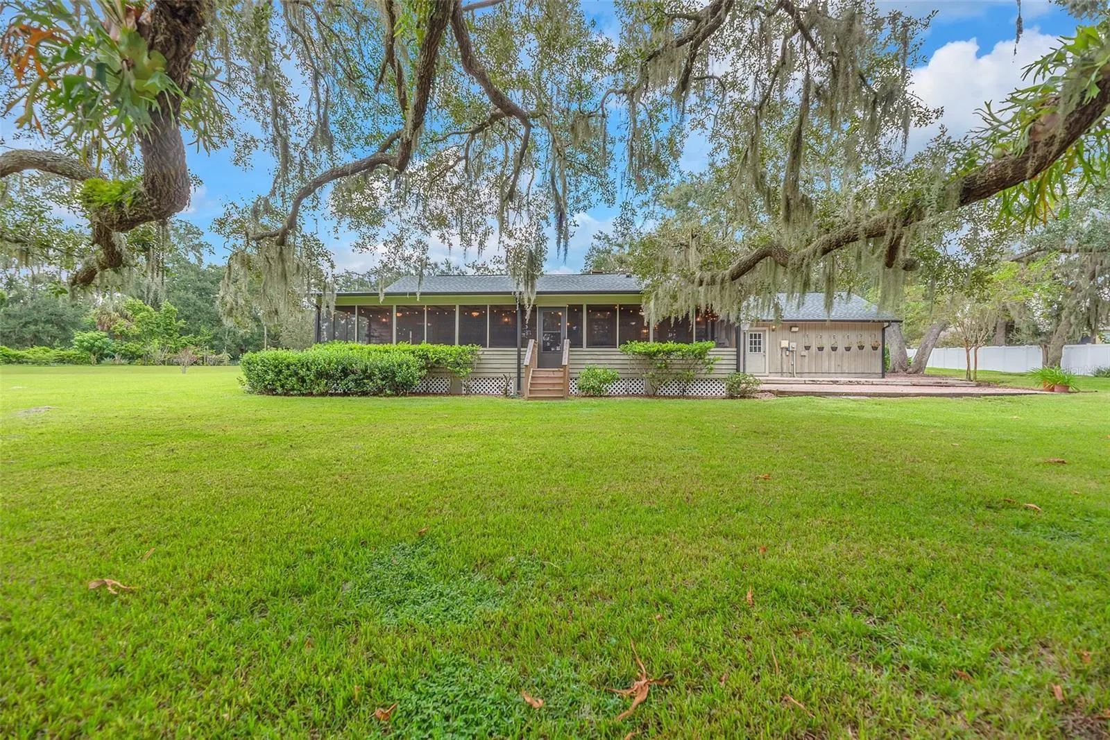1204 JOE HENRY WHEELER DR