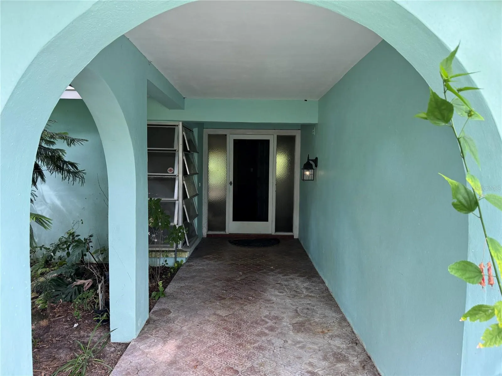 1434 HAGEN AVE