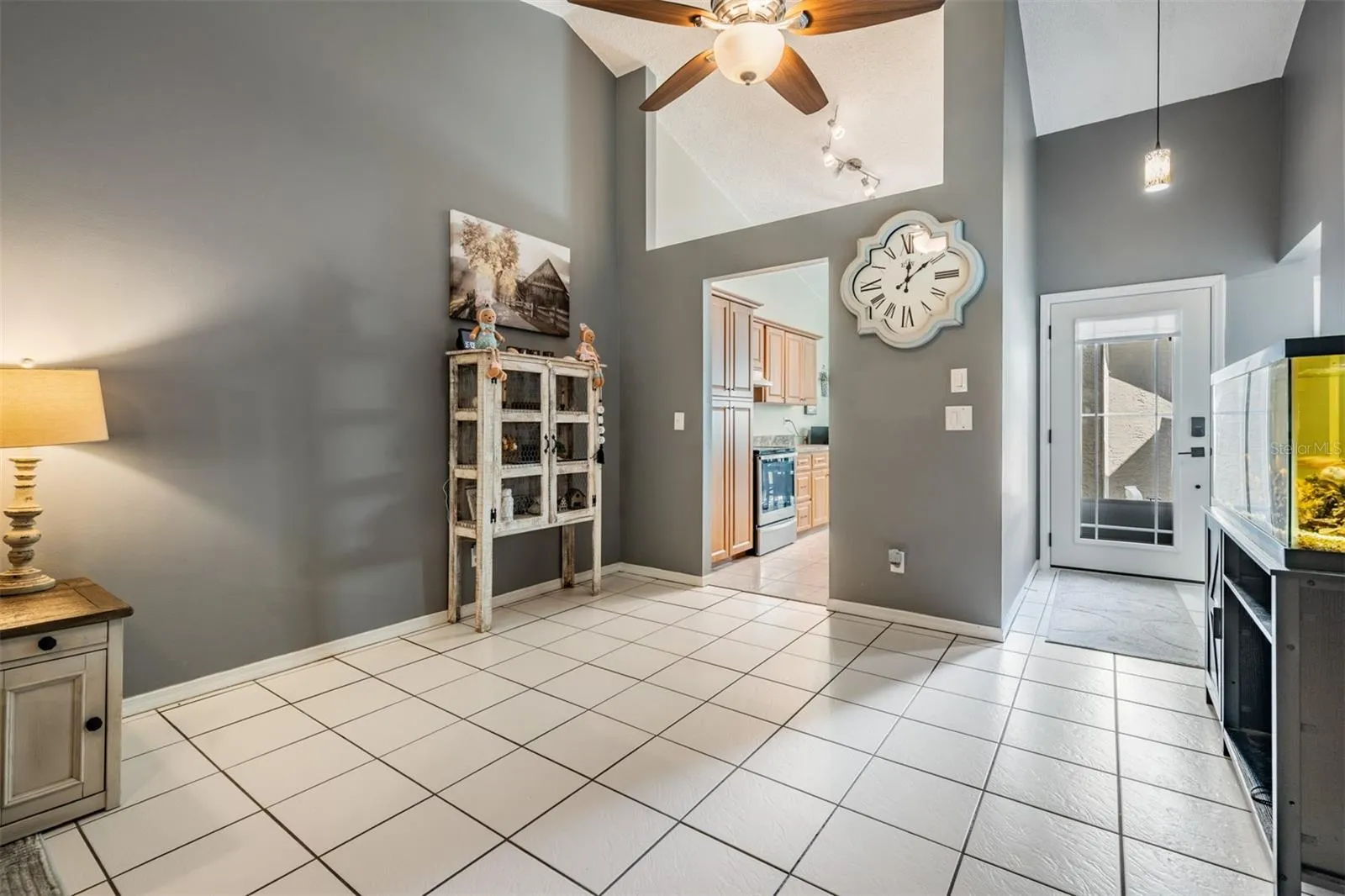 136 HUNTER CT