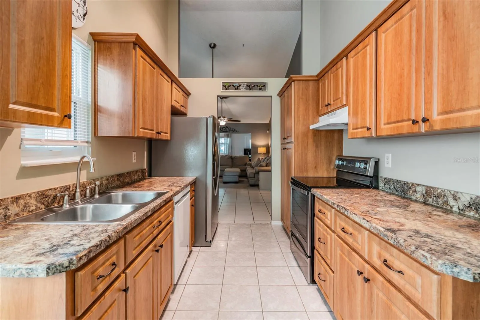 136 HUNTER CT