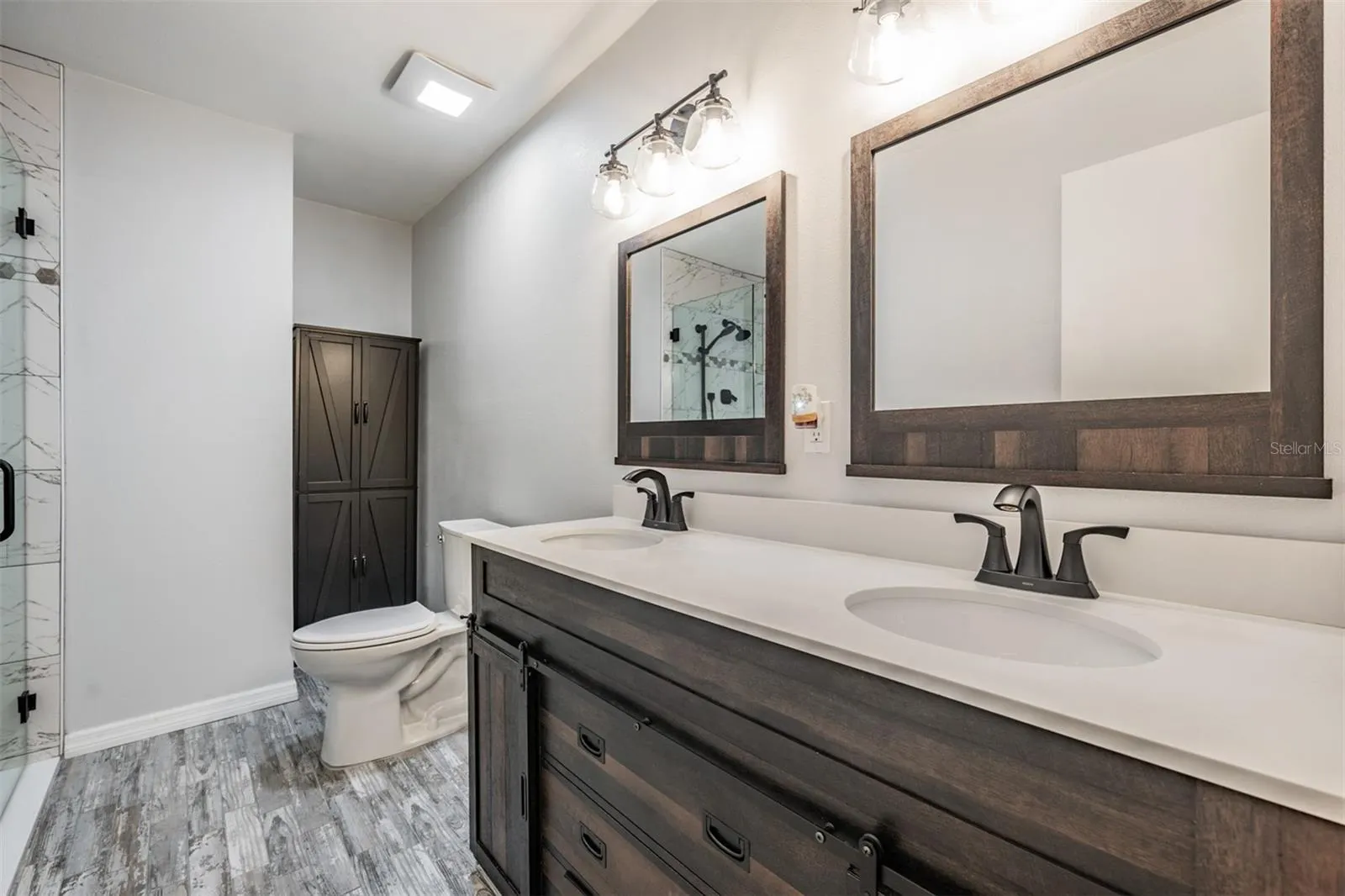 136 HUNTER CT