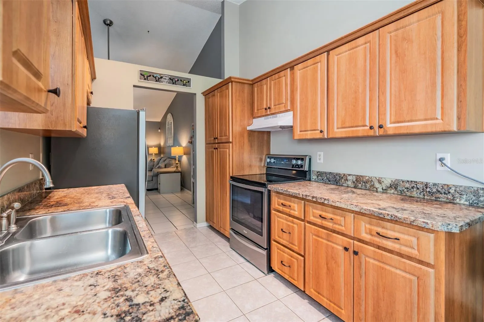 136 HUNTER CT