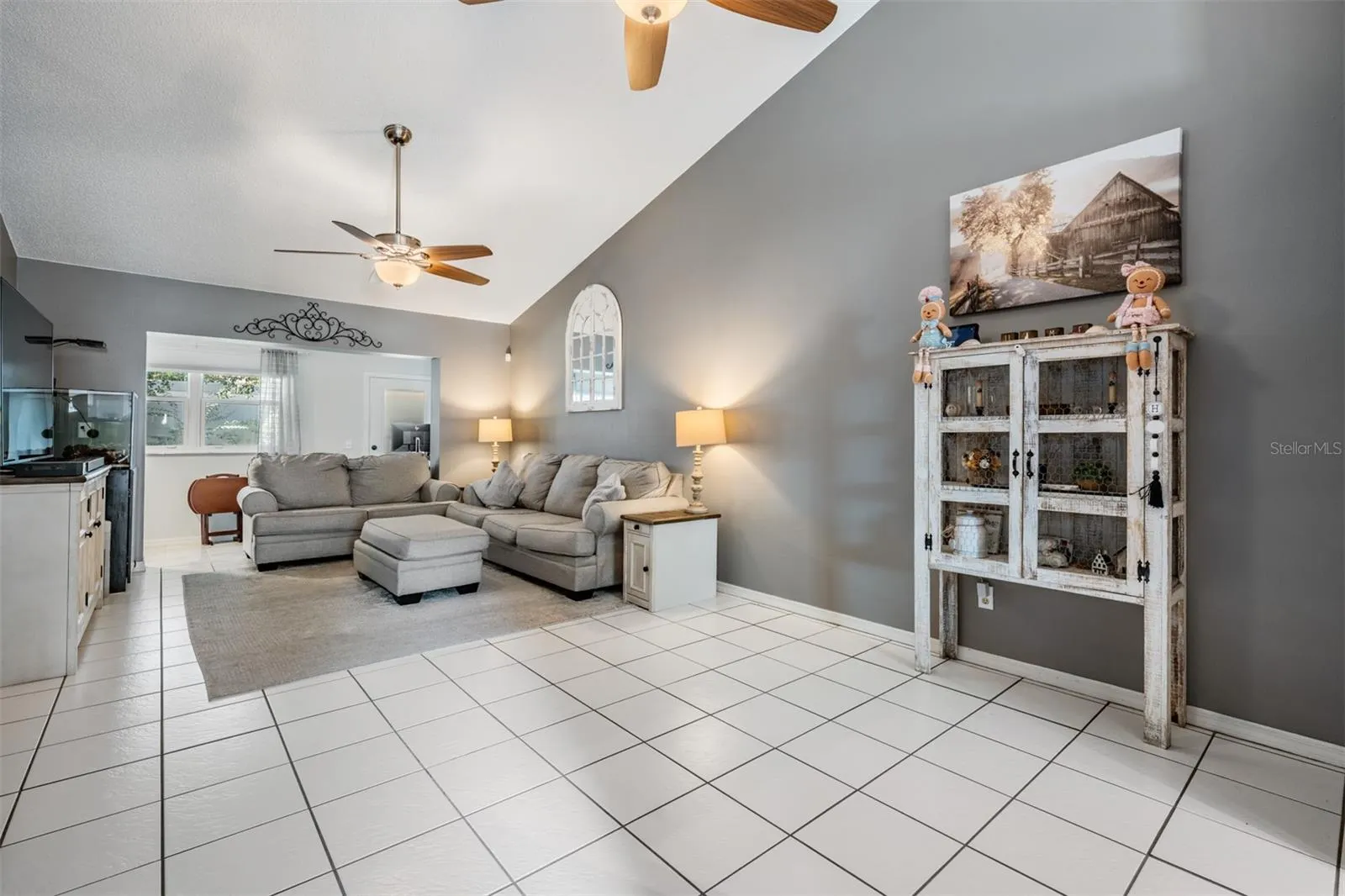 136 HUNTER CT