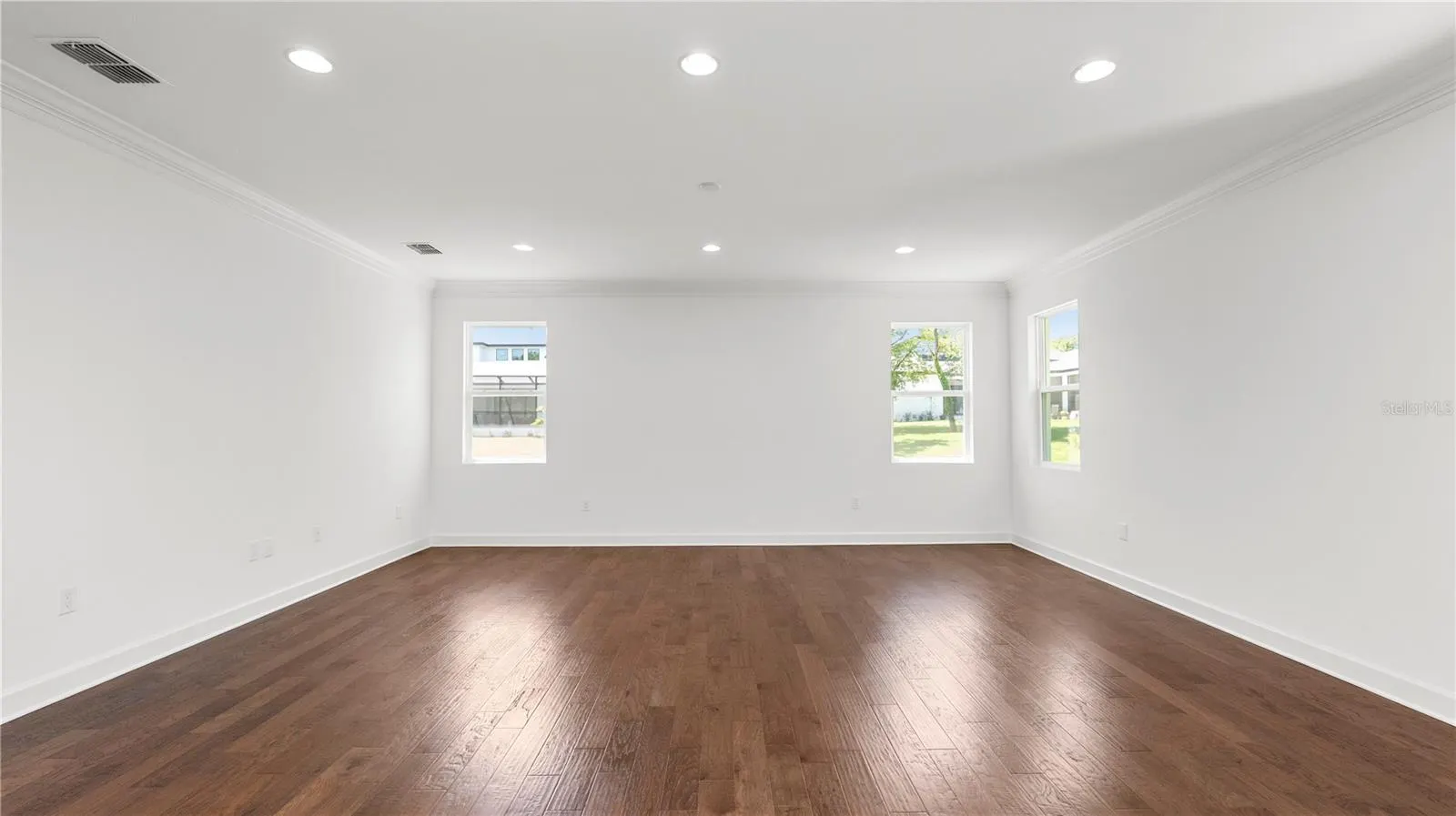 2561 ROGERS RD