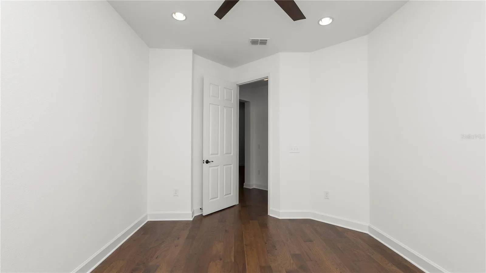 2561 ROGERS RD