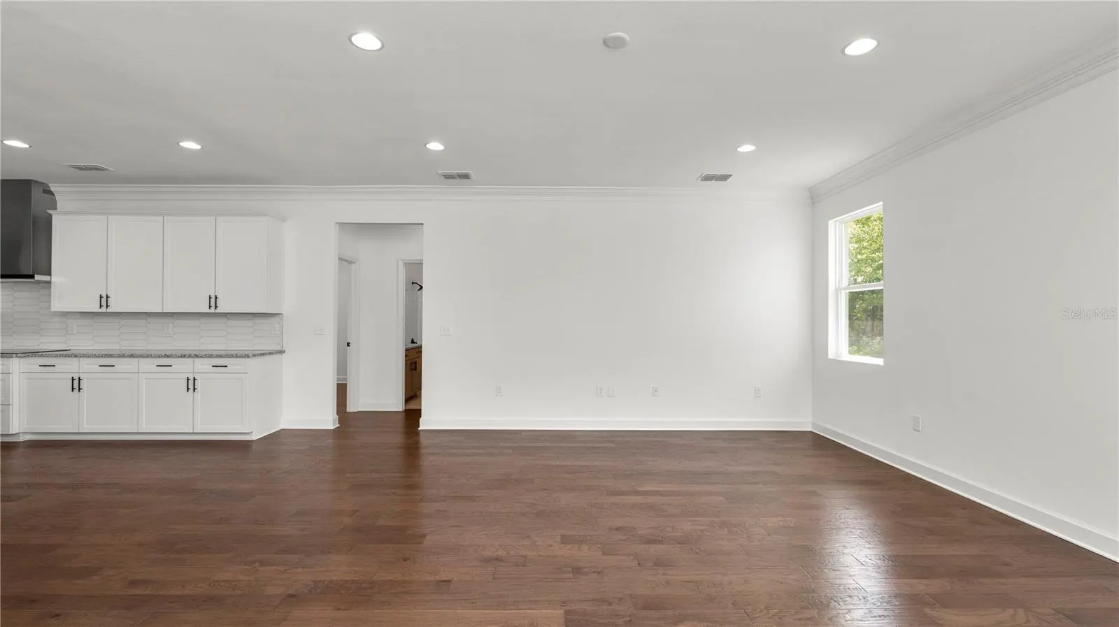 2561 ROGERS RD