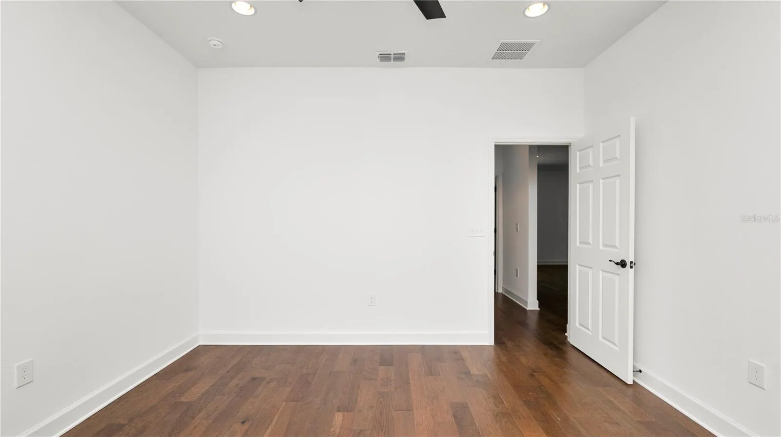2561 ROGERS RD