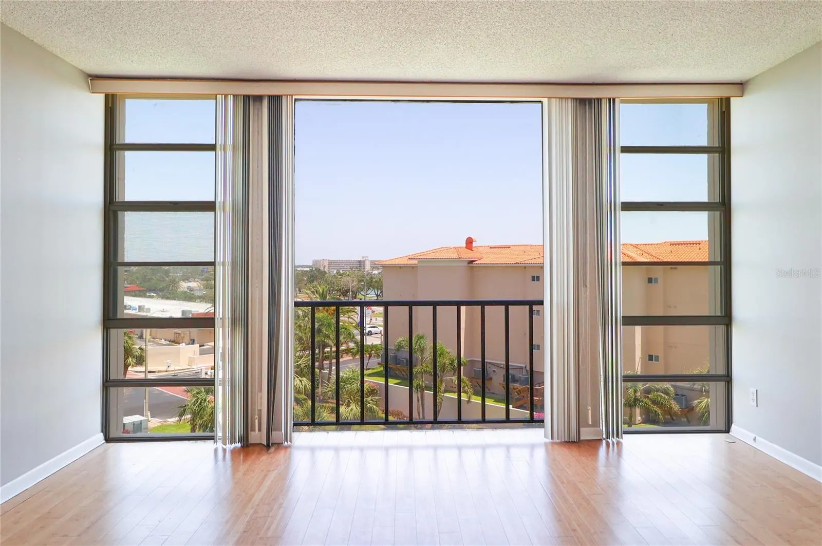 7400 SUN ISLAND DR S #501, #501