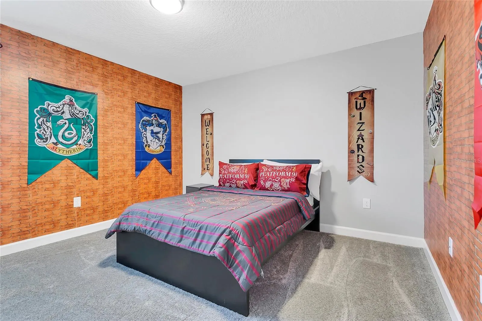 1154 DROP LN