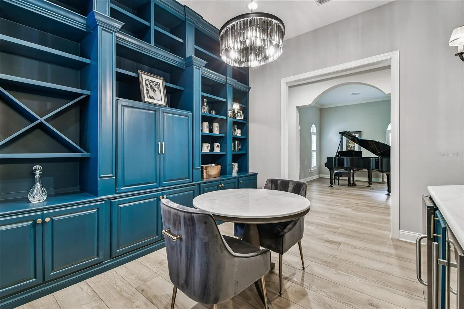 1925 FLORESTA VIEW DR