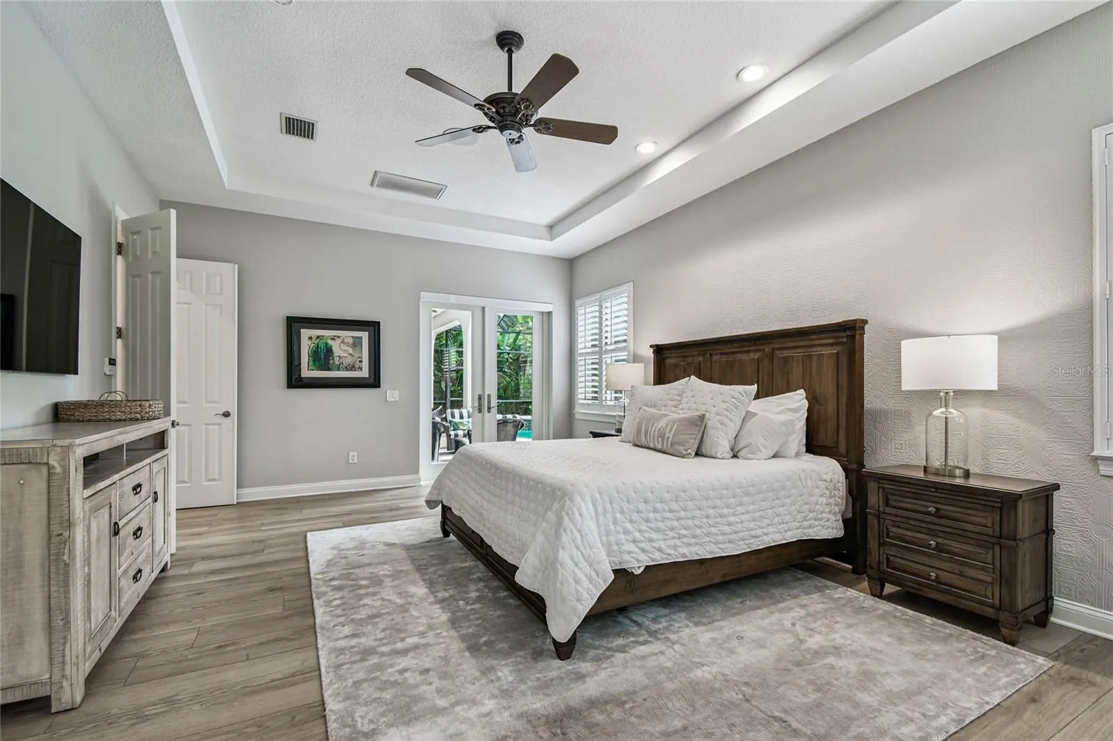 1925 FLORESTA VIEW DR
