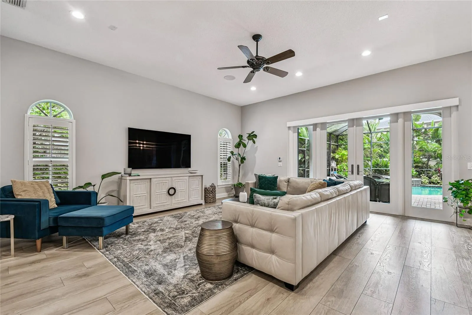 1925 FLORESTA VIEW DR