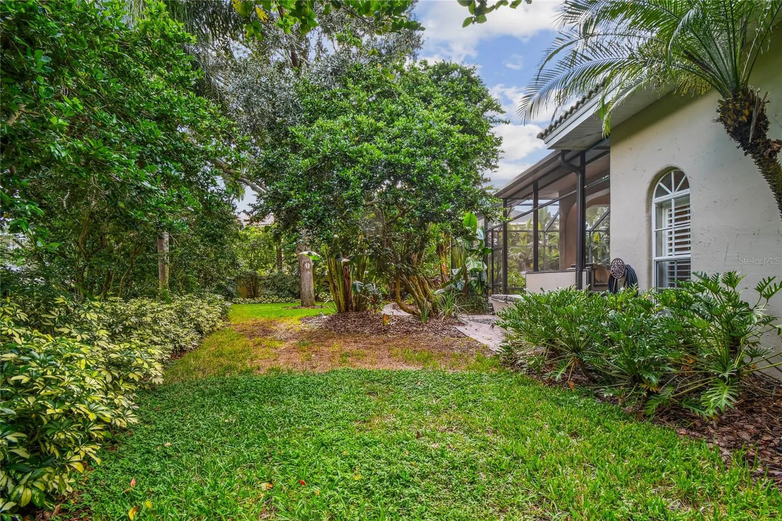 1925 FLORESTA VIEW DR